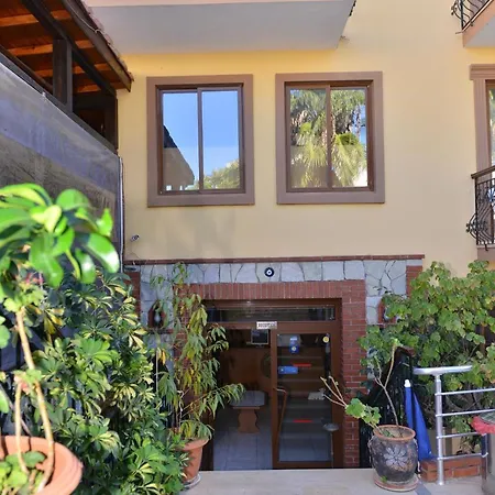 Orange Garden Aparts & The Nordic 4*